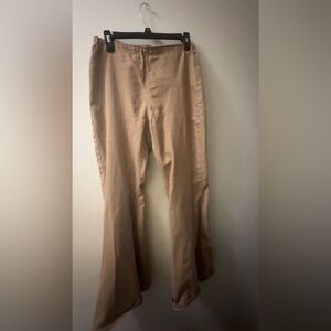 HALF OFF FOREVER 21 BUTT SHAPING LOW RISE FLARE JEANS